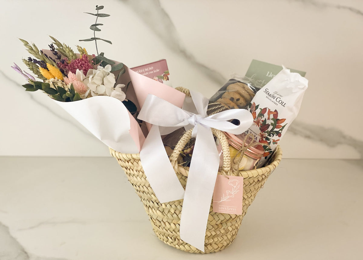 Cesta regalo Sweet, vista de detalle - Bendita